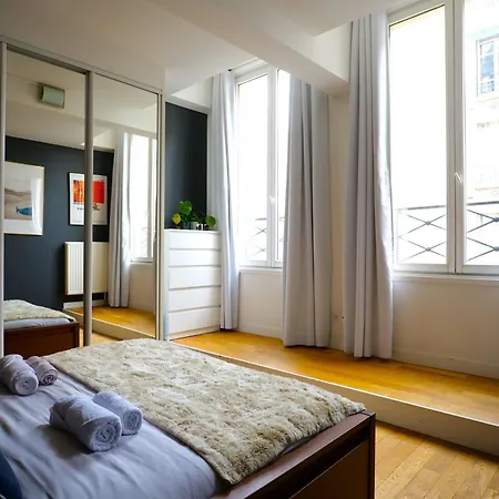 Beautiful Parisian Loft Style In The Heart Of Paris Appartement Buitenkant foto