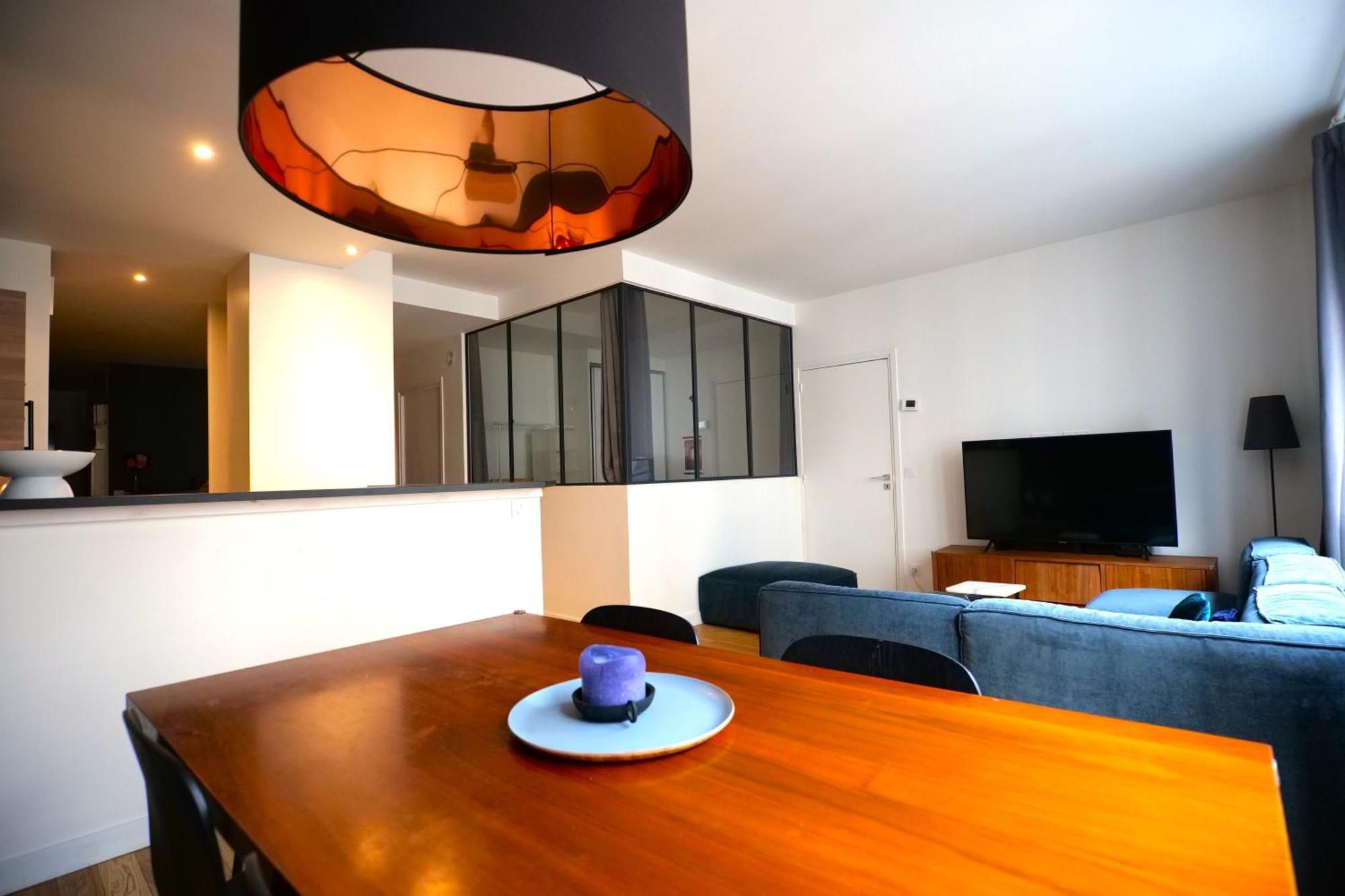 Beautiful Parisian Loft Style In The Heart Of Appartement
