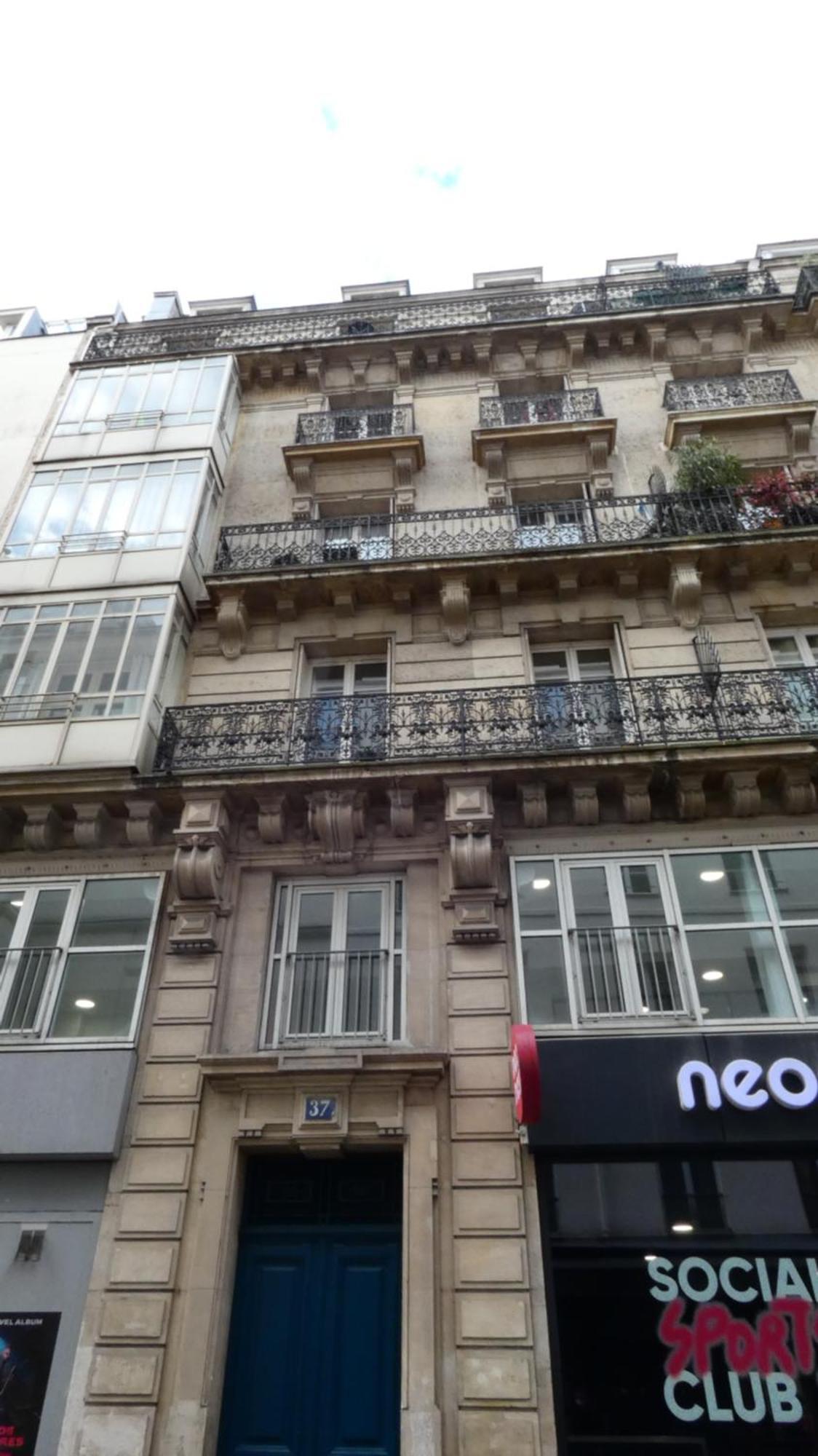 Beautiful Parisian Loft Style In The Heart Of Appartement *